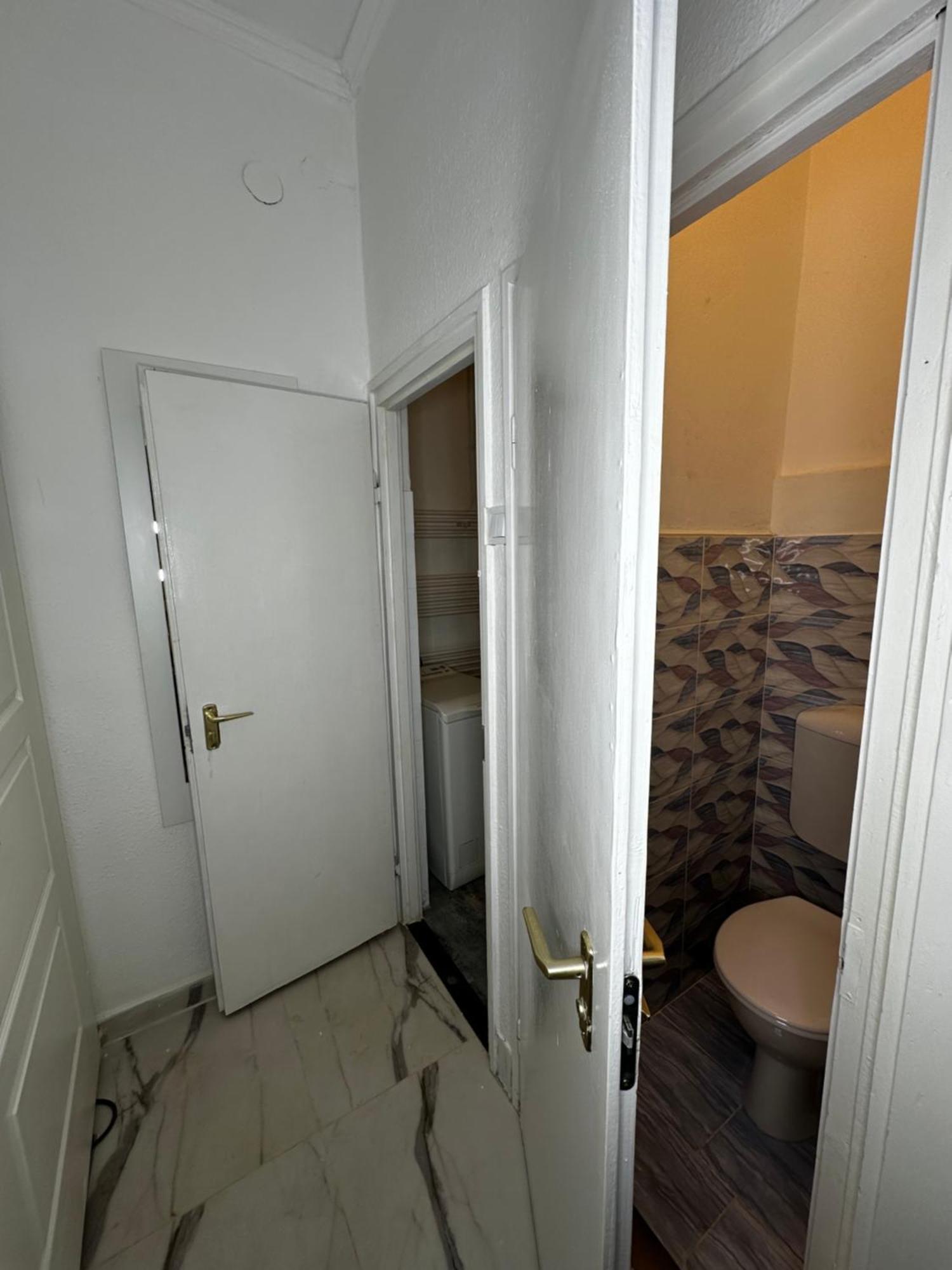 Bed & Breakfast Airport17 *